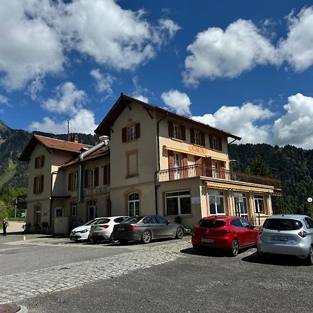 Buffet De La Gare Montreux Exterior foto