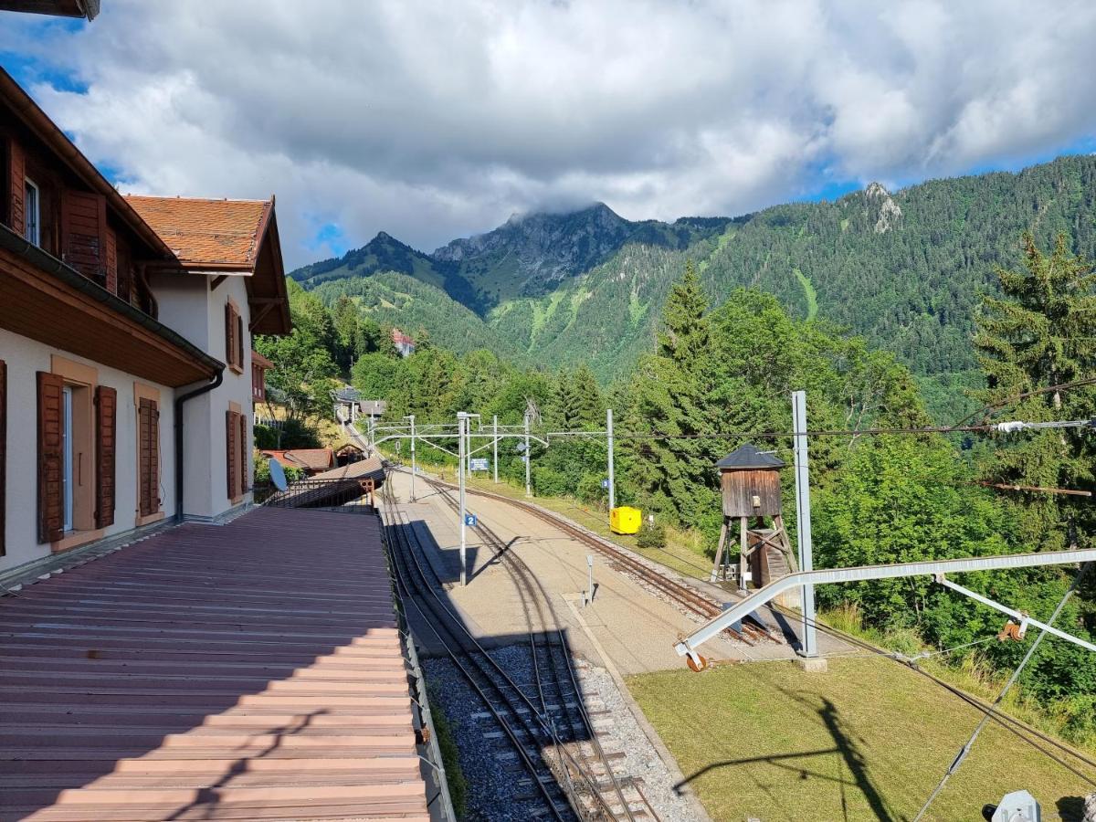 Buffet De La Gare Montreux Exterior foto